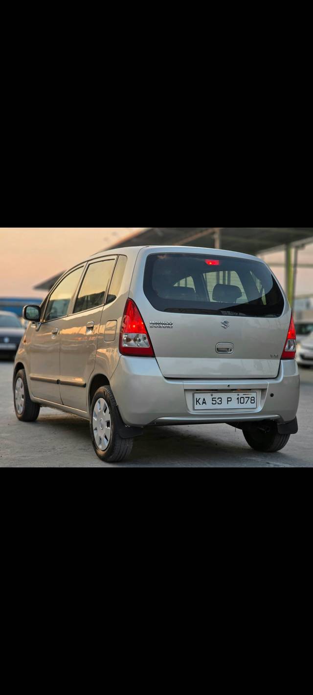 https://images10.gaadi.com/usedcar_image/4392275/original/2593a504afe6d5481347f371ca3526a1.jpg?imwidth=6402