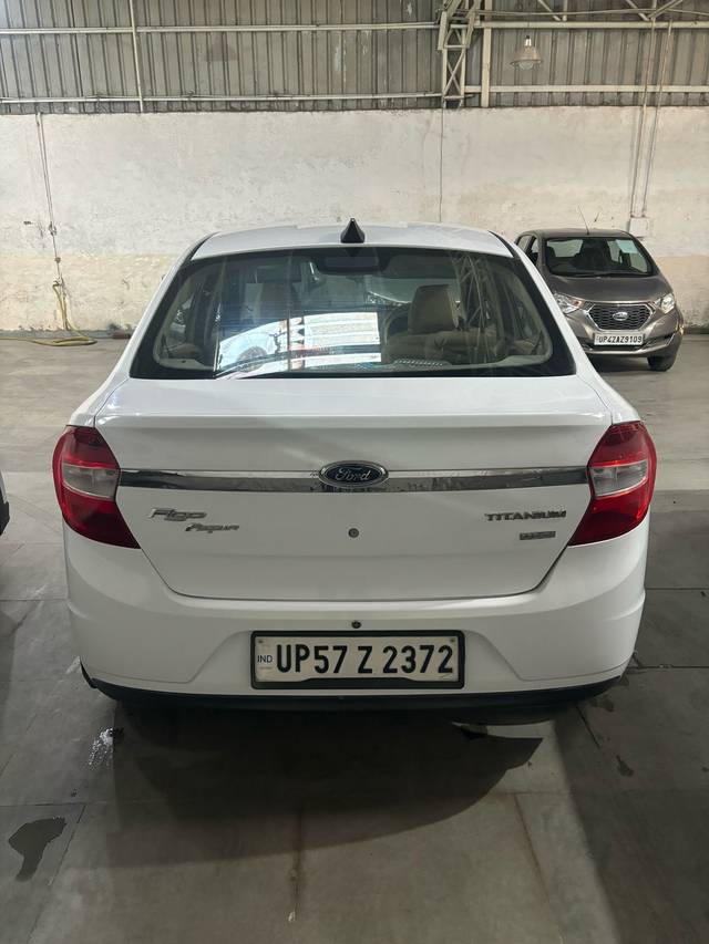 https://images10.gaadi.com/usedcar_image/4392288/original/96911339ad5b39c9b6b91a762880a90f.jpg?imwidth=6401