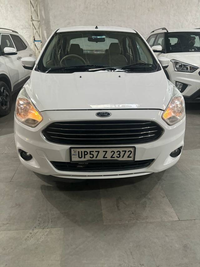 https://images10.gaadi.com/usedcar_image/4392288/original/dddcb979d7333c6fb7cbf29ccb1612aa.jpg?imwidth=6400