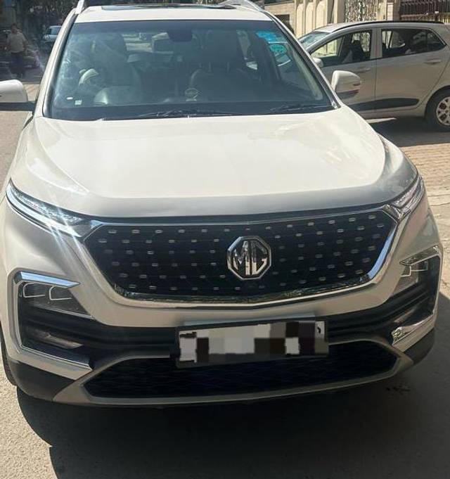 https://images10.gaadi.com/usedcar_image/4392352/original/d117075639352d888d0841515d713e0b.jpg?imwidth=6400