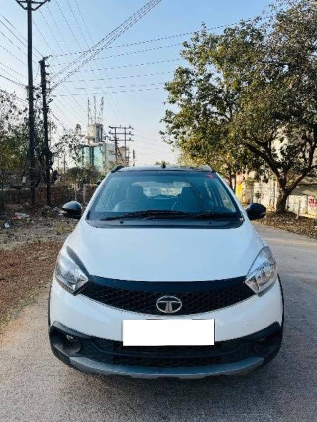 https://images10.gaadi.com/usedcar_image/4392361/original/processed_d0595262-e3ca-40e9-bdd4-d48ea46f32d0.jpeg?imwidth=6402