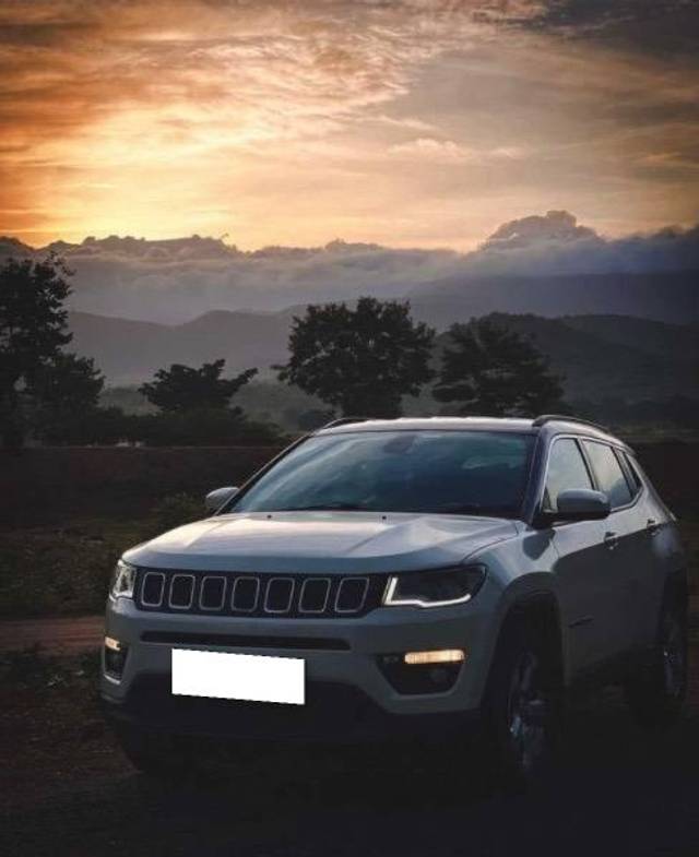 https://images10.gaadi.com/usedcar_image/4392388/original/processed_809b2445-f2e8-4605-948b-f813e1cb1cb0.jpeg?imwidth=6402