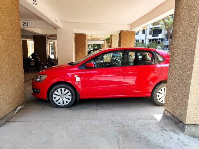 https://images10.gaadi.com/usedcar_image/4392419/original/b14e22e0be27792f95179cff6ceae17b.jpg?imwidth=6401