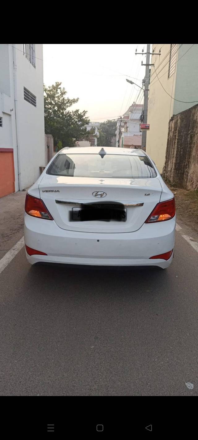 https://images10.gaadi.com/usedcar_image/4392458/original/processed_3bec14cef7ab69456d0232858576b822.jpg?imwidth=6401