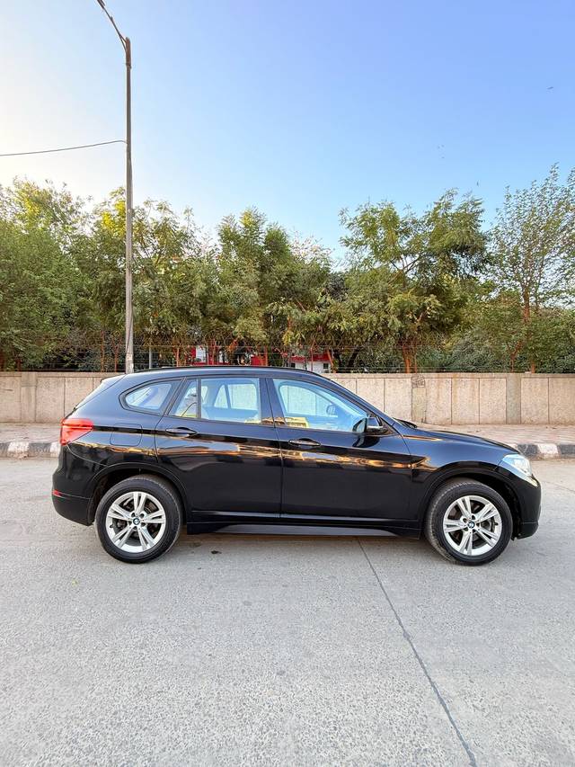 https://images10.gaadi.com/usedcar_image/4392459/original/128e9f4d0cf00480ffa9e9b1fee670b7.jpg?imwidth=6401