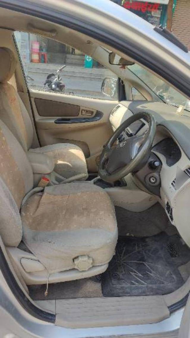 https://images10.gaadi.com/usedcar_image/4392482/original/1e3bec85a982c9d81e833e94e9888003.jpg?imwidth=6402