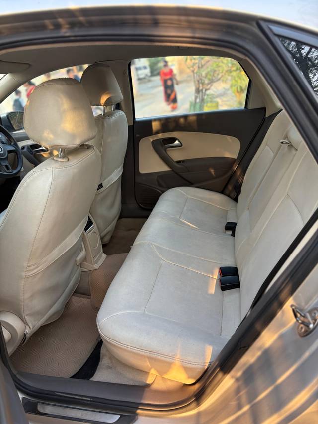 https://images10.gaadi.com/usedcar_image/4392483/original/4e39e7b7bb6f6f68333f46d424c9aec9.jpg?imwidth=6400