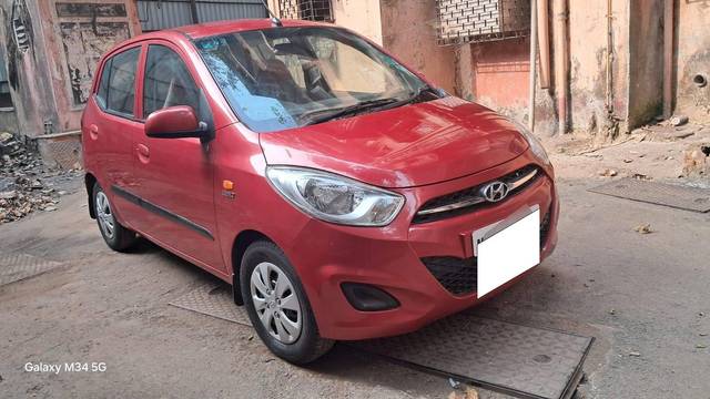 https://images10.gaadi.com/usedcar_image/4392485/original/processed_139630605bc6c4f48a975bcd4491742b.jpeg?imwidth=6400