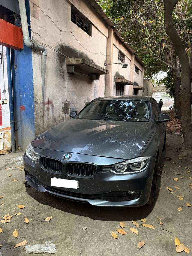 https://images10.gaadi.com/usedcar_image/4392508/original/processed_226d2ce65f57268469e30dbb7c951a63.jpg?imwidth=6401