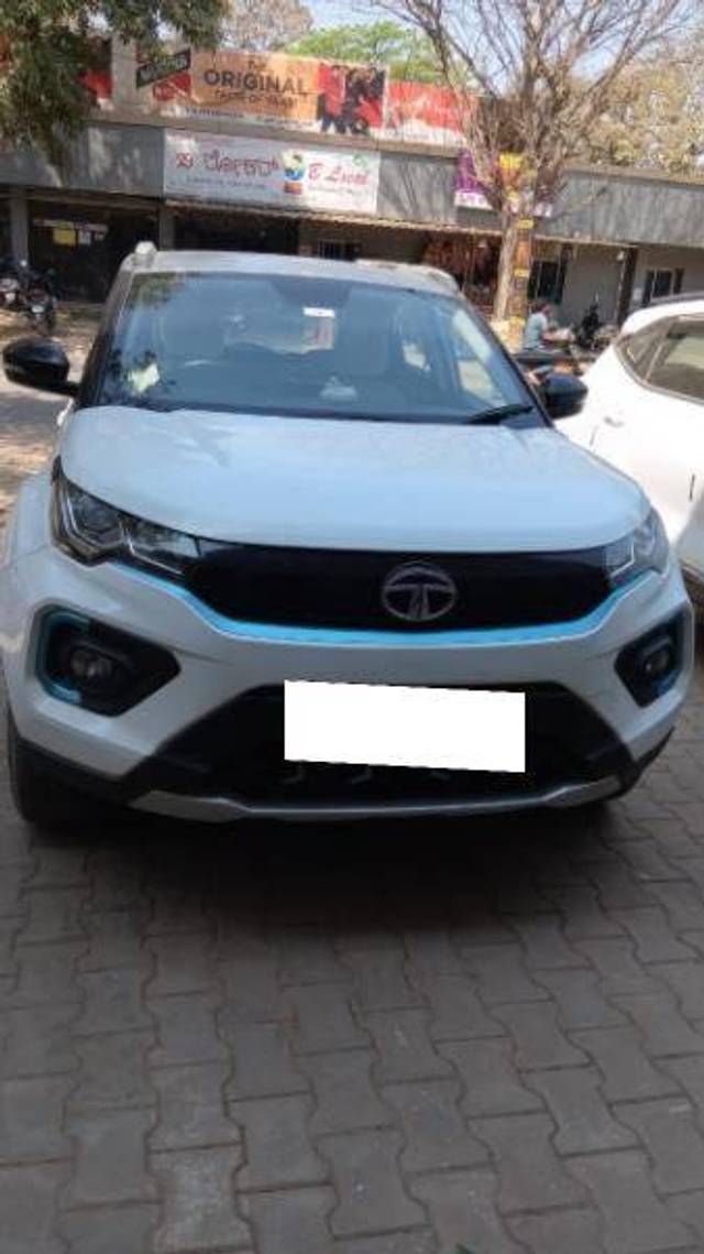 https://images10.gaadi.com/usedcar_image/4392557/original/dadc3359ba53f57ad807b7b31ed756c4.jpeg?imwidth=6400