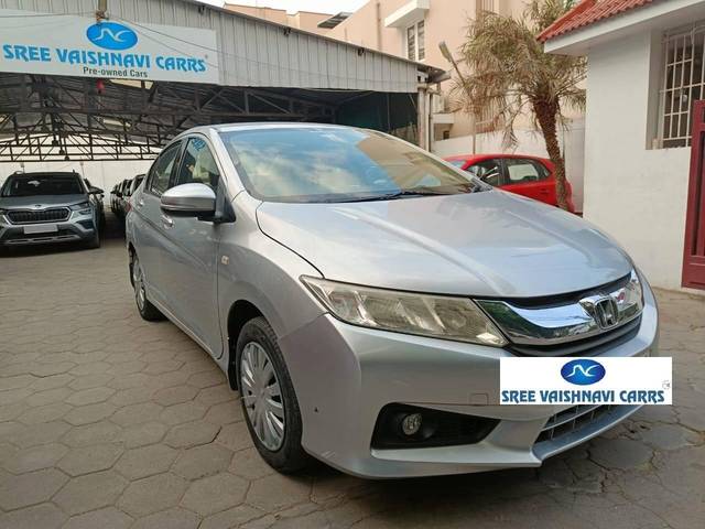 https://images10.gaadi.com/usedcar_image/4392599/original/processed_43b0af0a1fdb0787f907a925cac00e73.jpg?imwidth=6400