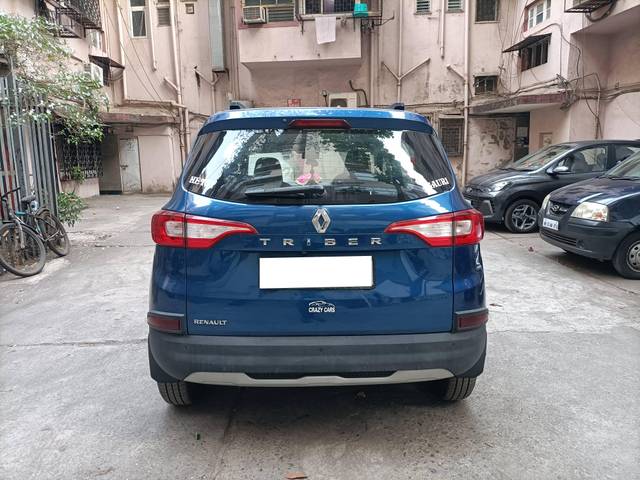 https://images10.gaadi.com/usedcar_image/4392670/original/processed_7c1274b1c615eaf37ecb6cd50e497d2e.jpg?imwidth=6402