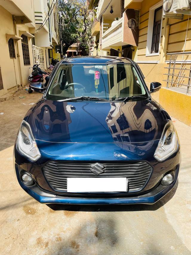 https://images10.gaadi.com/usedcar_image/4392726/original/processed_aec1a54e9e871aa1c6a6a7373567f725.jpg?imwidth=6402