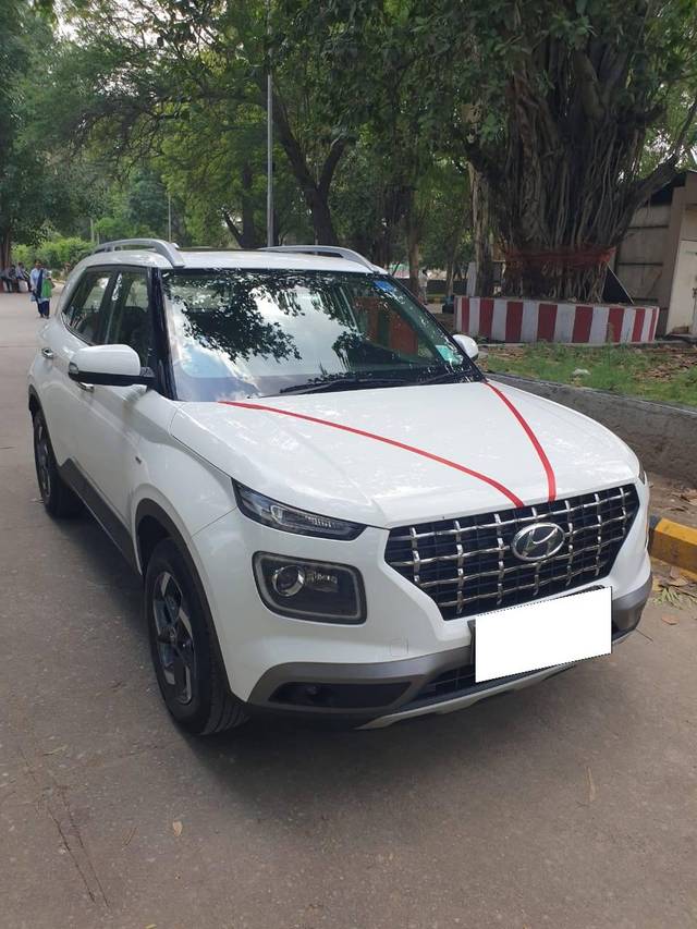 https://images10.gaadi.com/usedcar_image/4392749/original/processed_3460583776cb81ef49f1d70377756ed9.jpg?imwidth=6400