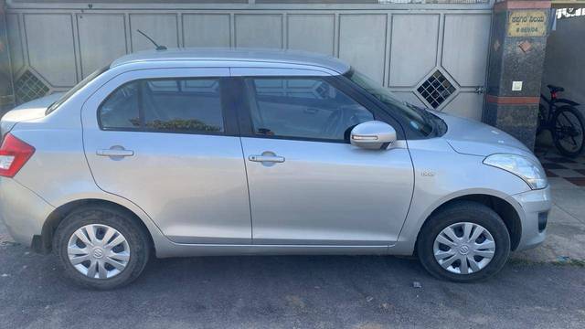 https://images10.gaadi.com/usedcar_image/4392979/original/3508b3e863f80135eadfd0e09a669985.jpg?imwidth=6401