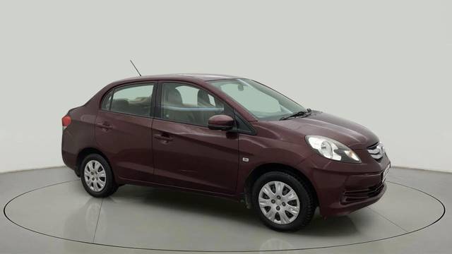 https://images10.gaadi.com/usedcar_image/4393005/original/c4bbbde26fe7a10344a0fdf8f4985100.jpg?imwidth=6400