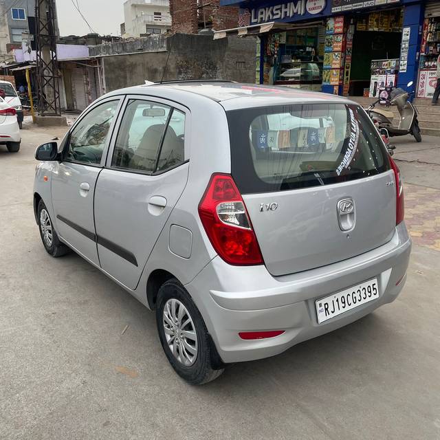 https://images10.gaadi.com/usedcar_image/4393021/original/42cf9982525eae005c1474e9f7603139.jpg?imwidth=6402