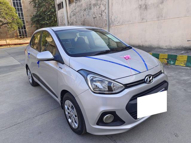 https://images10.gaadi.com/usedcar_image/4393033/original/processed_52399b7f5258978bb47b4924111b288d.jpg?imwidth=6400