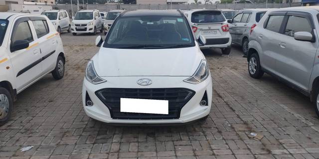 https://images10.gaadi.com/usedcar_image/4393079/original/processed_d9774b7f508693aa391b3a3a6bbc5d98.jpg?imwidth=6400