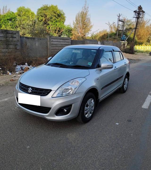 https://images10.gaadi.com/usedcar_image/4393091/original/processed_c5d5caf929d82876789bf96b310e88f3.jpg?imwidth=6402