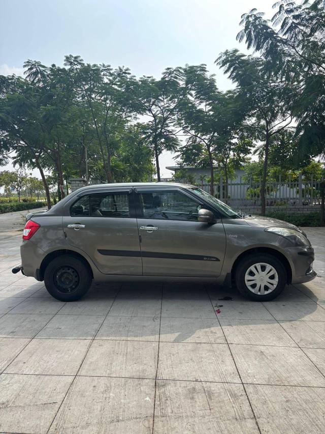 https://images10.gaadi.com/usedcar_image/4393100/original/processed_cc7fc842c000e60d9329c8b18a1bdca0.jpg?imwidth=6401