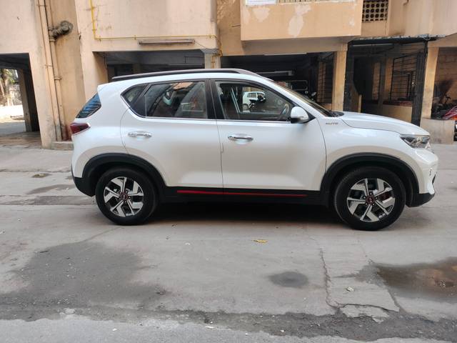 https://images10.gaadi.com/usedcar_image/4393254/original/5801252297ce1351a4a86d37ec9711c2.jpg?imwidth=6401