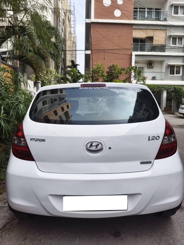 https://images10.gaadi.com/usedcar_image/4393281/original/processed_f5ff99cbb63c6937129d46ac40571d13.jpg?imwidth=6402