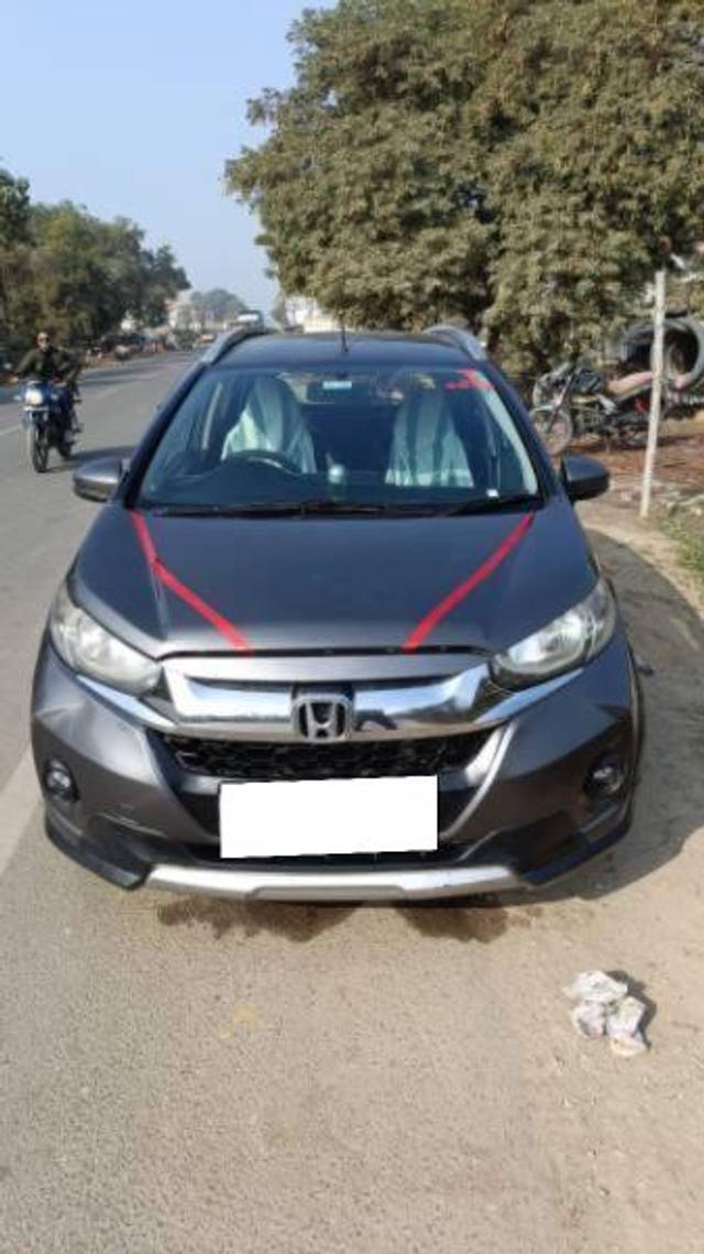 https://images10.gaadi.com/usedcar_image/4393296/original/processed_e94f1a0f-f99b-4d85-bde4-f2f17a28c0d9.jpg?imwidth=6400