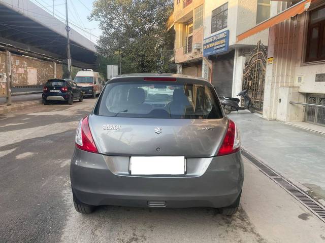 https://images10.gaadi.com/usedcar_image/4393385/original/processed_e88ad01253dfd08509d9e2ee9b4e6017.jpg?imwidth=6401