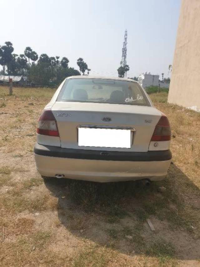 https://images10.gaadi.com/usedcar_image/4393389/original/processed_1a102af4-69b9-464c-9f1f-bb065aafe0fd.jpg?imwidth=6401