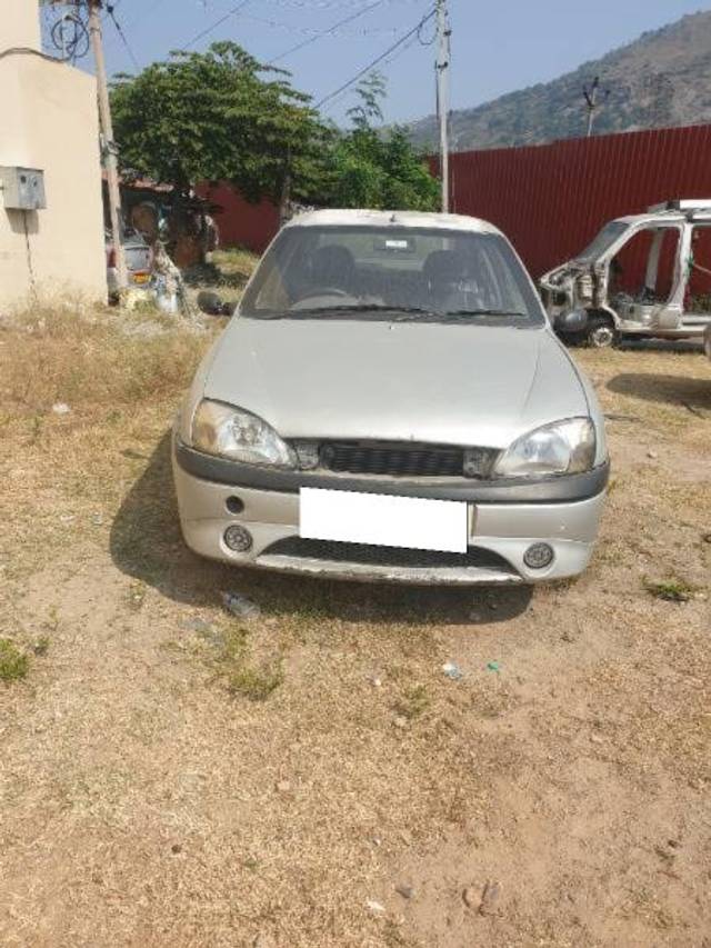 https://images10.gaadi.com/usedcar_image/4393389/original/processed_9d24bff5-99b3-44a8-a7e9-70960bf66727.jpg?imwidth=6400