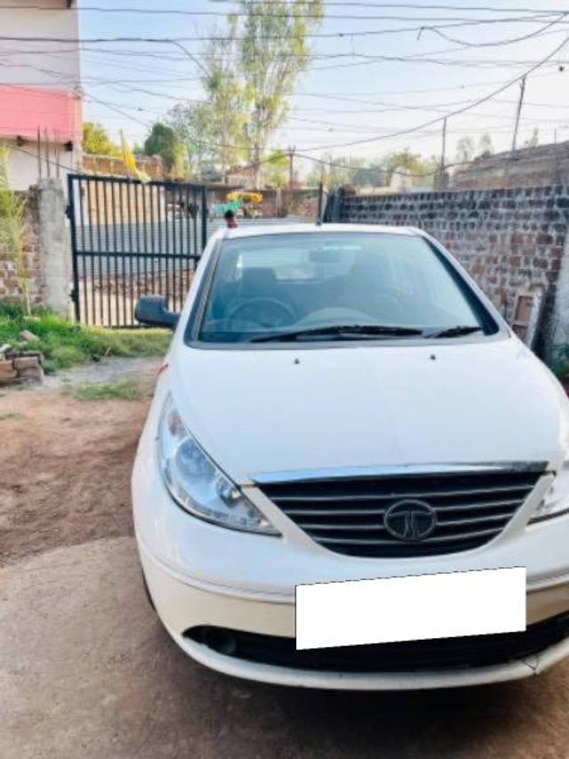 https://images10.gaadi.com/usedcar_image/4393416/original/processed_24ced50d-2dcb-45d6-b0a9-591047ac1f61.jpeg?imwidth=6400