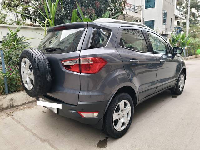 https://images10.gaadi.com/usedcar_image/4393435/original/processed_98bff8d3badf94e786ee7c098af7f916.jpg?imwidth=6402