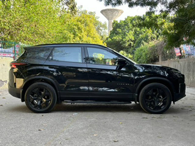 https://images10.gaadi.com/usedcar_image/4393525/original/517967deb19f18ce2d8e67161e9a581c.jpg?imwidth=6401