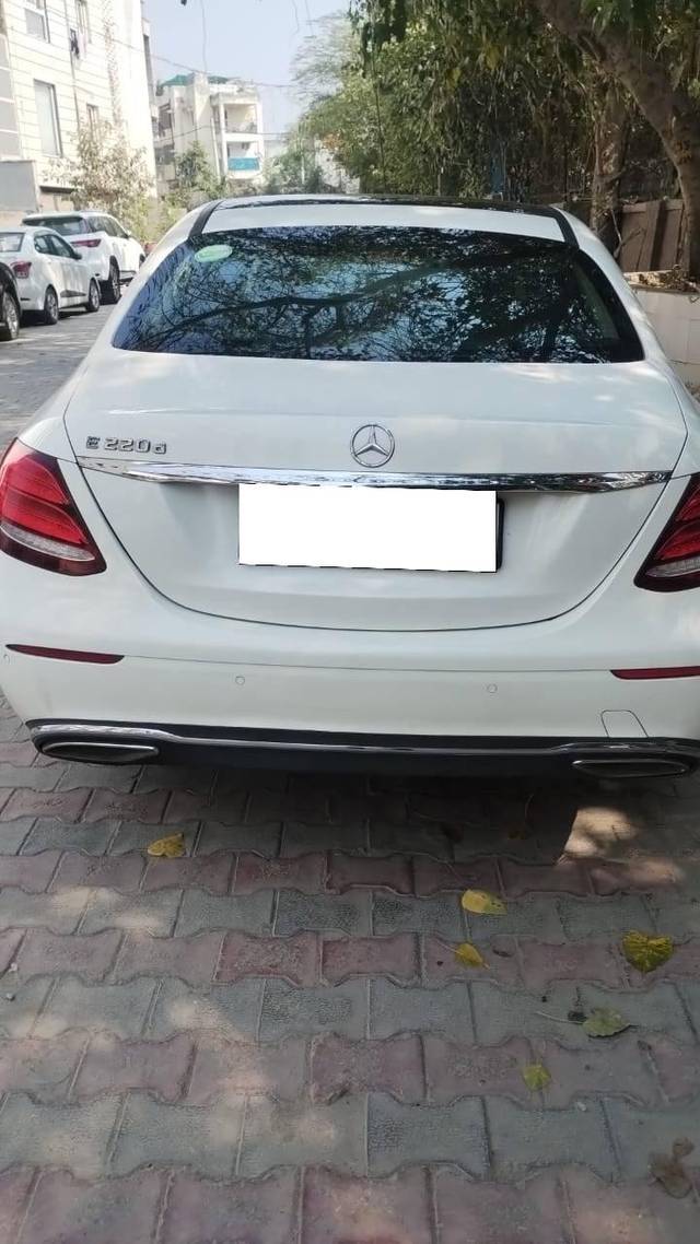 https://images10.gaadi.com/usedcar_image/4393564/original/processed_7a3db8978ba94791b367cee9a60a53f9.jpg?imwidth=6401