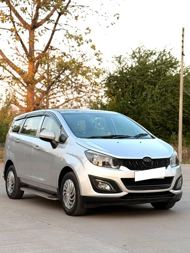 https://images10.gaadi.com/usedcar_image/4393580/original/processed_4f778af2710f178bad48da96d7d27ff1.jpg?imwidth=6400