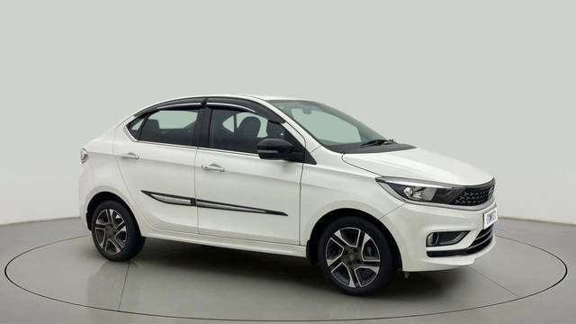 https://images10.gaadi.com/usedcar_image/4393609/original/20941a743e895ef9cda0695c72baa53c.jpg?imwidth=6400