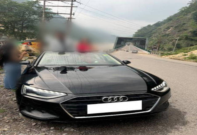https://images10.gaadi.com/usedcar_image/4393674/original/69a8bb09b1a41251c2059f773e2b4085.jpeg?imwidth=6400