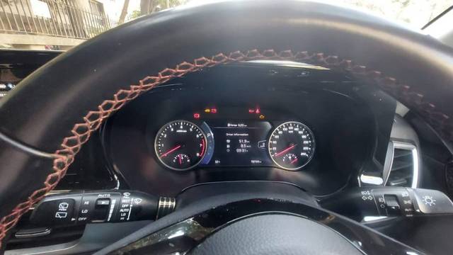 https://images10.gaadi.com/usedcar_image/4393694/original/ea971ca3e3c26dbec91e8e501a704a3b.jpg?imwidth=6400