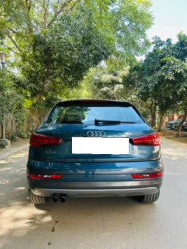 https://images10.gaadi.com/usedcar_image/4393769/original/processed_8cf5faa23583cbb808a60eac681d3028.jpg?imwidth=6401