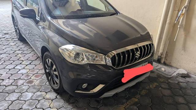 https://images10.gaadi.com/usedcar_image/4393779/original/processed_5a1fa603-f2db-42c6-991a-b3720e6b2258.jpg?imwidth=6401