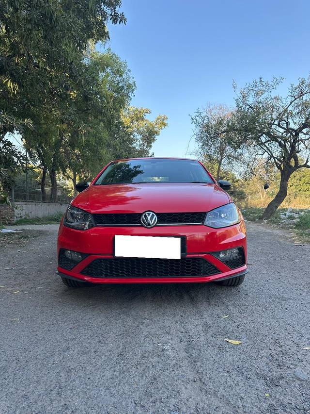 https://images10.gaadi.com/usedcar_image/4393852/original/processed_edaa5f26f0f84bc80e2d3a1d9aa8e46b.jpg?imwidth=6402