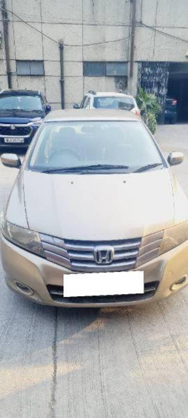 https://images10.gaadi.com/usedcar_image/4393877/original/c1d9628470b2a9780d1f91cf6500727d.jpg?imwidth=6400