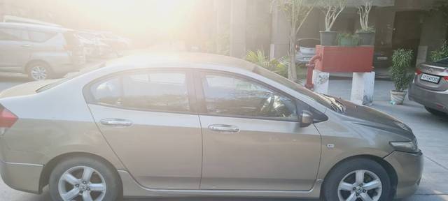 https://images10.gaadi.com/usedcar_image/4393877/original/ffee15176cea8fe008e1a33c546753dc.jpg?imwidth=6401