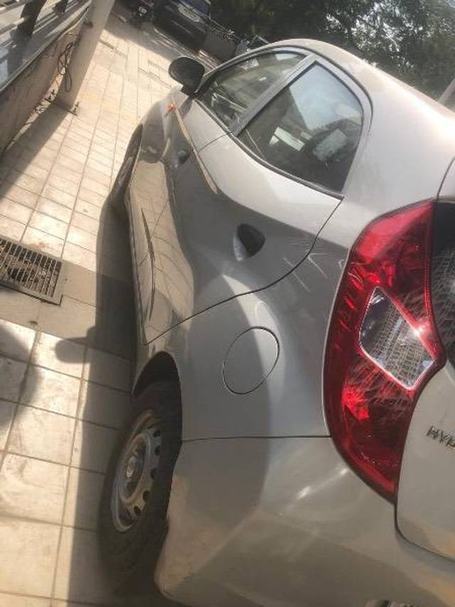 https://images10.gaadi.com/usedcar_image/4393882/original/1bf9cefa79e23a32ccb5c2dfdddd3f7c.jpeg?imwidth=6402