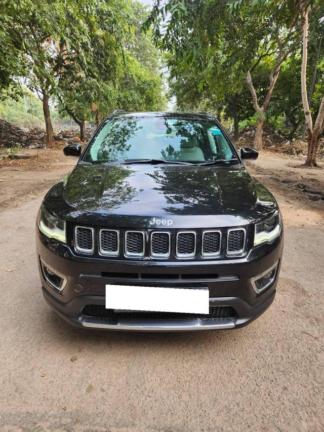 https://images10.gaadi.com/usedcar_image/4393910/original/processed_ee088db899ca1379b14286b704f632b3.jpg?imwidth=6402