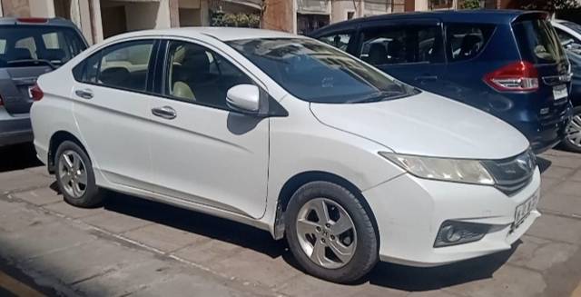 https://images10.gaadi.com/usedcar_image/4394007/original/07daa87880ee77977fea6fece3b03fc4.jpg?imwidth=6400