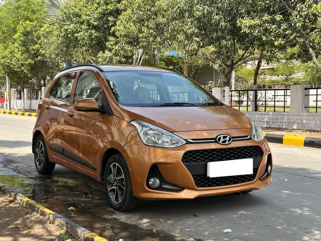 https://images10.gaadi.com/usedcar_image/4394009/original/processed_ef8ab30a2ff4cbd151078f9612492baa.jpg?imwidth=6400