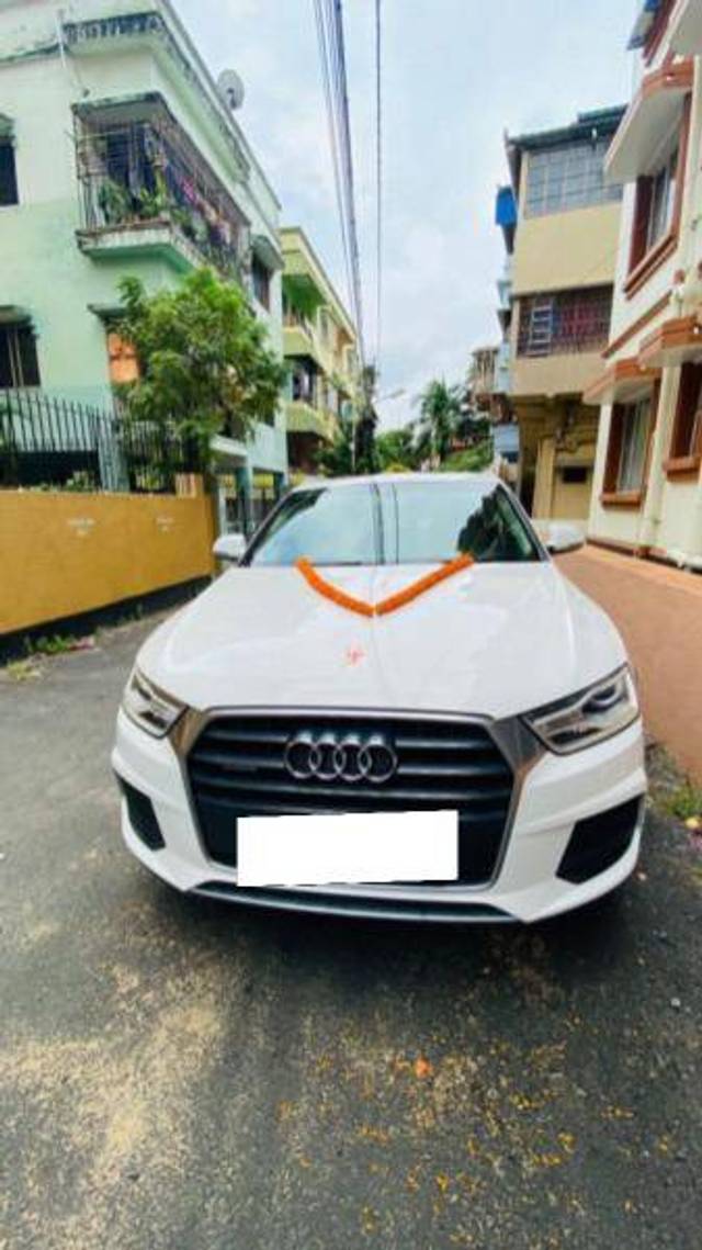 https://images10.gaadi.com/usedcar_image/4394087/original/9ee02e436764e9d208e8c11efbfb312c.jpeg?imwidth=6402