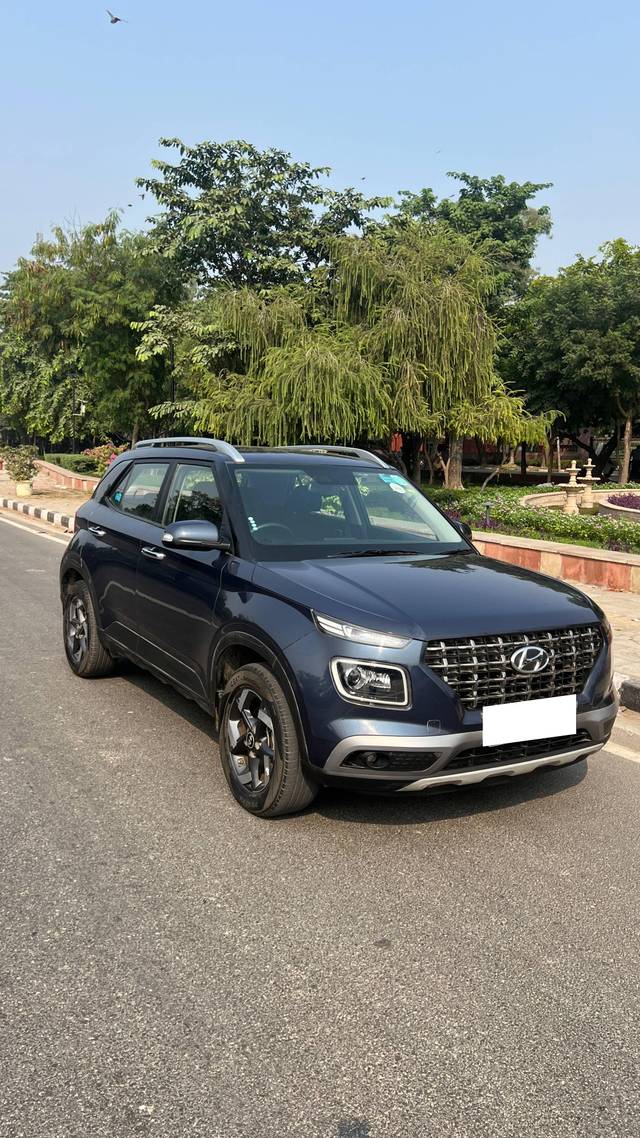 https://images10.gaadi.com/usedcar_image/4394092/original/processed_9b0424ea621f174c34b19cdb6742b2c2.jpg?imwidth=6400